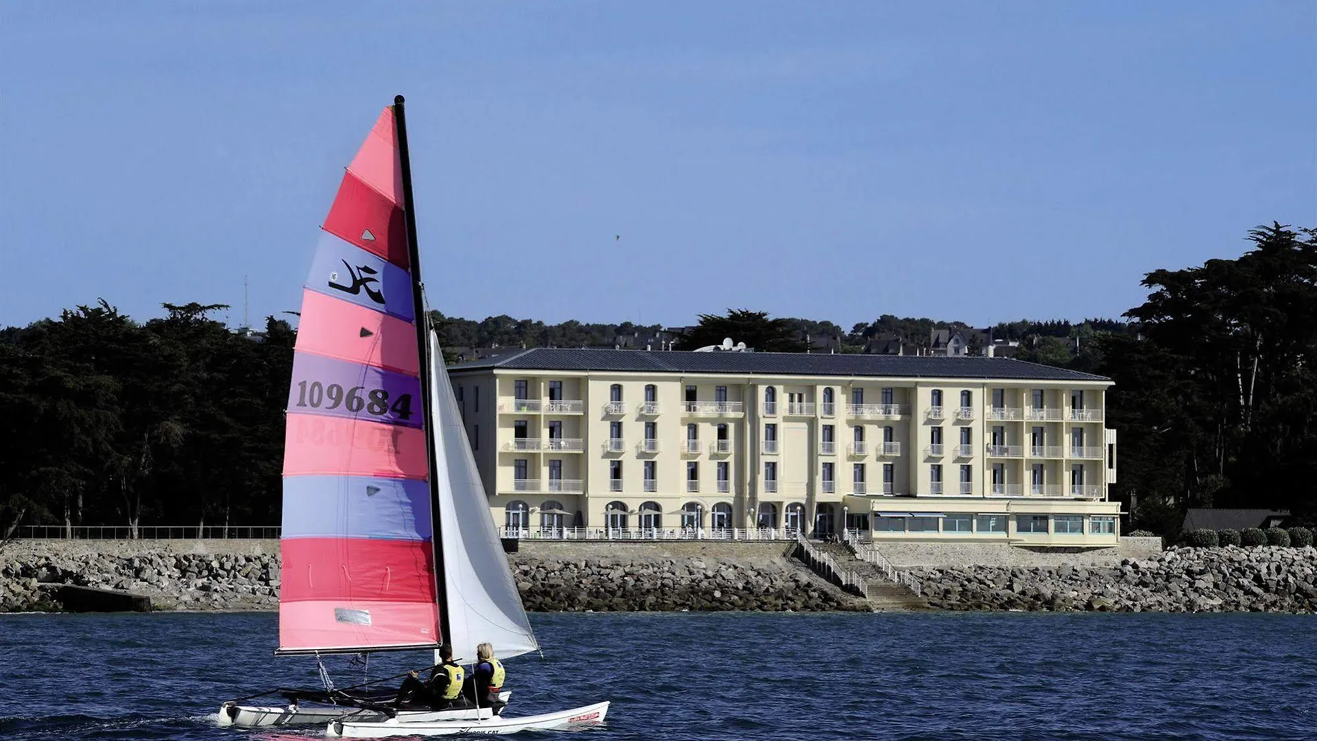Hotel Morgat Le Grand Hotel De La Mer Crozon 3*,